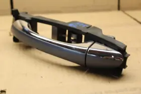 129-51940 2004 Mercedes E320 Left Driver Side Rear Door Handle Blue With Chrome Trim