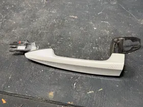 51217422119 Bmw 14-18 X5 F15 F85 X5m Left Exterior Door Handle Front Or Rear 7422119 White