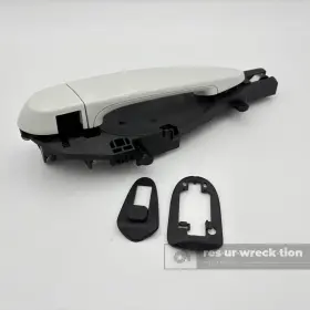 51227199835 Bmw 2006-2013 3 Series E90 X1 E84 - Front Right Exterior Door Handle Assembly