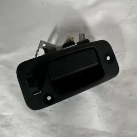 20002652 Chevrolet 2007 - 2012 2013 Chevy Silverado Extra Cab Right Rh Rear Door Handle