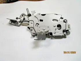 9716351 Corvette 1968 Lt Door Lock Latch