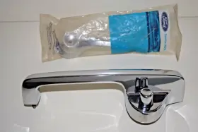 D3hb-8022401-aa Ford 70-98 Louisville Truck Inside Lh Outside Door Handles Nos 73 74 75 76 77