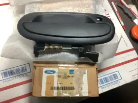 F65z-1522404-aa Ford 1997-2004 F150 Left Driver Front Door Handle F65z1522404aa Nos