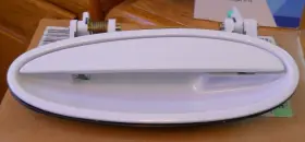 25640912 General Motors Nos 1995-96 Oldsmobile Aurora White Lh Rear Door Handle