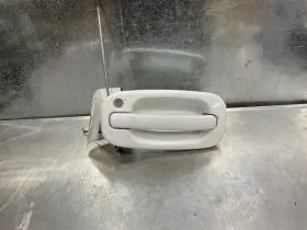 19245505 Gm Trucks 00-06 Chevy Silverado Suburban Driver Left Front Outside Door Handle White 2837