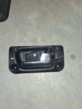15818938 Hummer 2006-2010 H3 Right Pass Interior Door Handle Chrome Oem