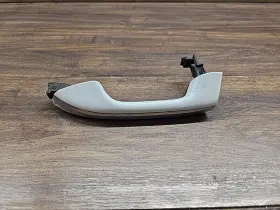129-52452l Kia 2016-2020 Optima Driver Door Handle Exterior Front 23882982 Oem White