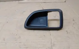 229.ki1d12 Kia 2012 Soul Front Left Interior Door Handle Bezel Black