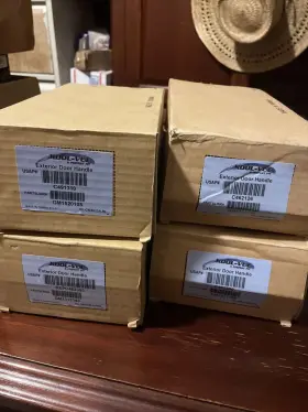 C491310 Kool-vue Silverado Sierra Outside All 4 Replacement Handles. No Keys Brand New In Sealed