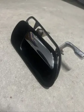 F7lb-6322468-ab Lincoln 1995-2002 Black Continental Rh Passenger Front Side Door Handle Oem