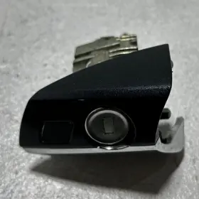 A2217600177 Mercedes-benz 2012 S550 Front Driver Side Door Handle Lock Cylinder And Cap Oem