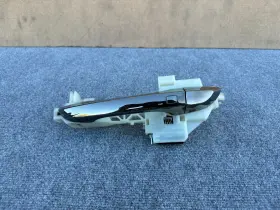 82651-g9200 Oem Genesis G70 2019-2025 Front Left Driver Door Handle Assembly Chrome Keyless