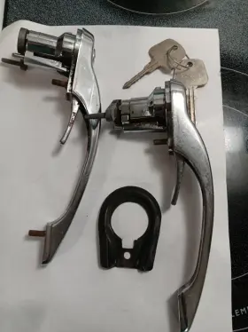 1687100710 Porsche 911 912 Exterior Door Handle Left/right Set Chrome 65-79 W Lock And Keys