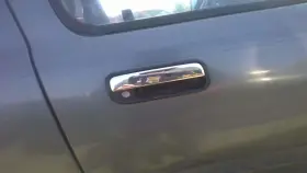 129.to1295 Toyota 4 Runner 1995 Door Handle Exterior 29652479