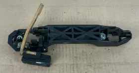 69203-47010 Toyota 2004-2009 Prius Rear Right Side Exterior Door Handle Base Bracket Oem