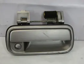 69210-35100-b2 Toyota 2000-2002 4runner Front Passenger Right Exterior Door Handle Silver Oem 69210-35100-b2 Toyota 2000-2002 4runner Front Passenger Right Exterior Door Handle Silver Oem