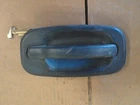 06 Gmc Sierra 2500 Right Rear Exterior Door Handle 11855 Used. Price: $98.59.